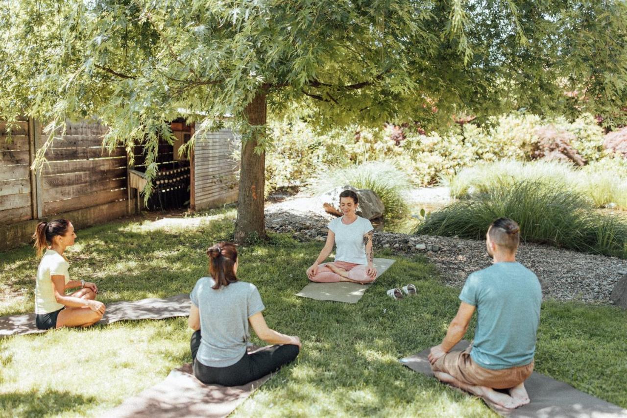 Biohotel Theiner'S Garten Lana Ngoại thất bức ảnh